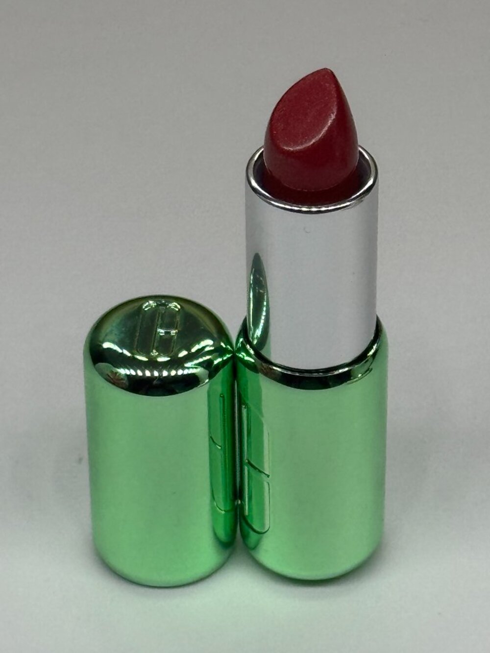 Clinique Pop Longwear Lipstick in the shade 13 Love Pop